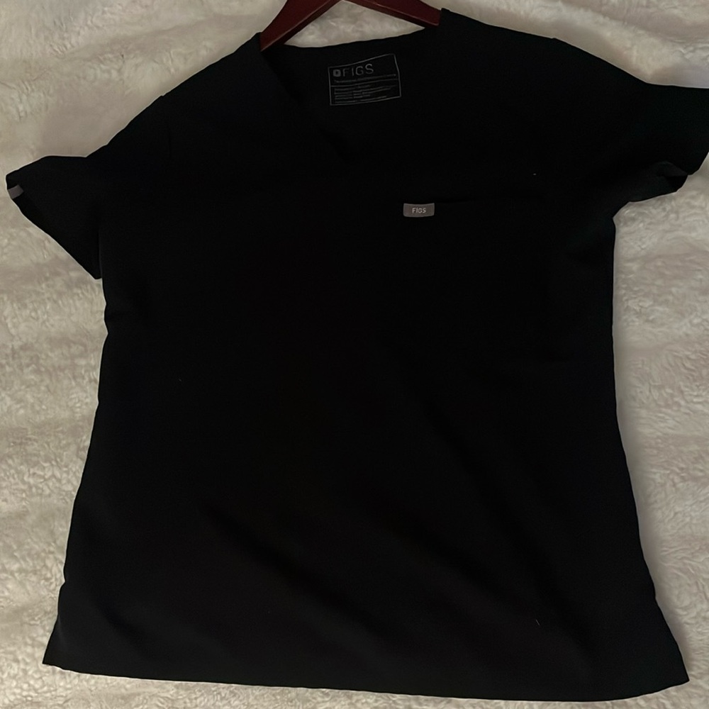 Figs scrub top lightly worn